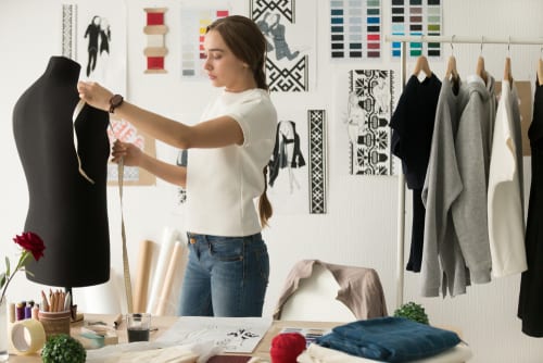 The 5 Best Online Schools for Bachelor of Fashion Design Degrees 2021